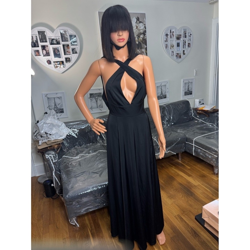 Forever 21 Black Crisscross Open Back Halter Maxi Dress Prom Party Gala Wedding